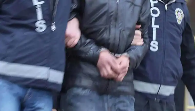 Osmaniye'de Uyuşturucu Operasyonu: 7 Gözaltı, Suç Şebekesi Çökertildi!