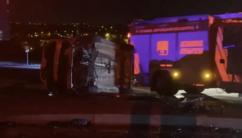 Havalimanı Yolunda Trajik Kaza: 6 Kişinin Yaralandığı Olay Detayları