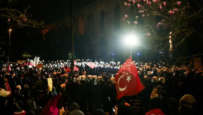 Gösterilere Katıldıkları İçin Tutuklanan Gazetecilerin Tahliyesi: Son Gelişmeler