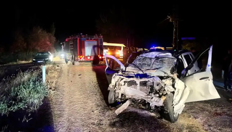 Ciple Traktör Çarpışması: 5 Kişi Yaralandı, Olayın Detayları Şok Edici