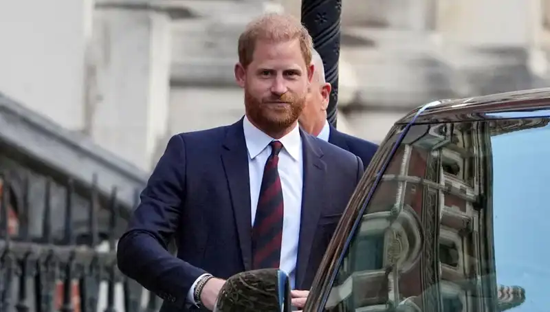 Prens Harry, Ailesiyle Barışmak İçin Çalışmalara Başladı