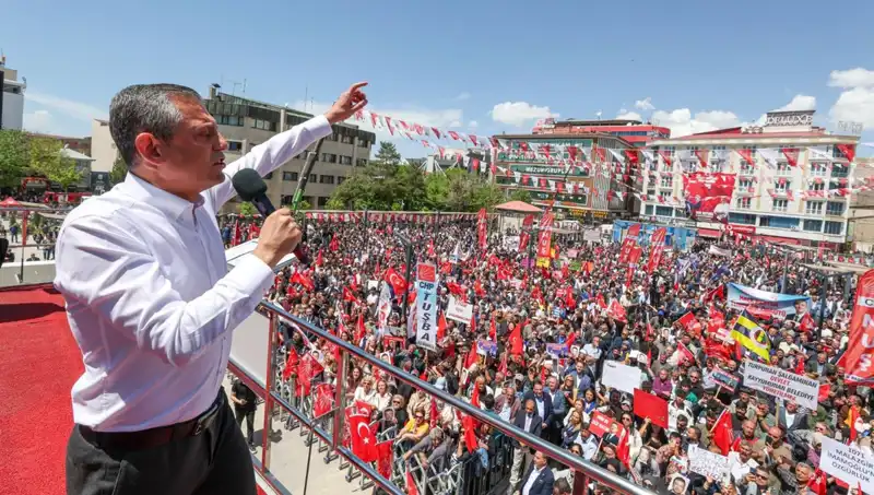 Özgür Özel: Örgütlerin Silah Bırakma Kararını Sonuna Kadar Destekliyoruz