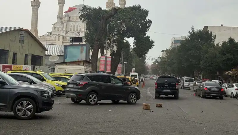 Iğdır'ı Vuran Şiddetli Fırtına, Hayatı Durma Noktasına Getirdi