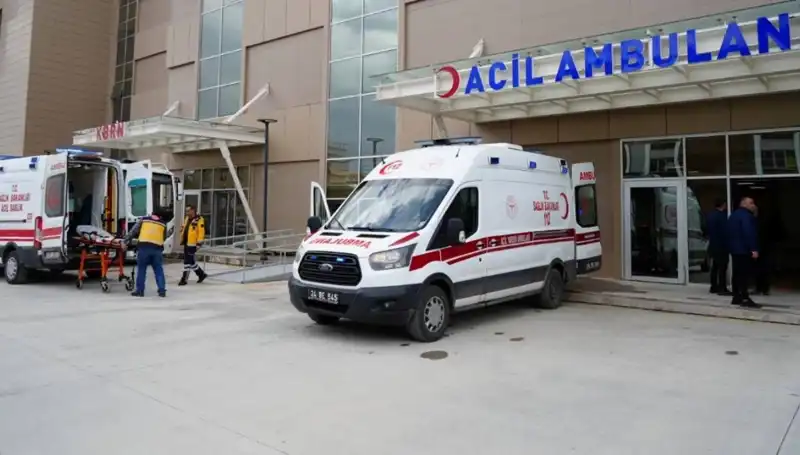 Erzincan'da Feci Kaza: Hayatını Kaybeden ve Yaralananlar Var!