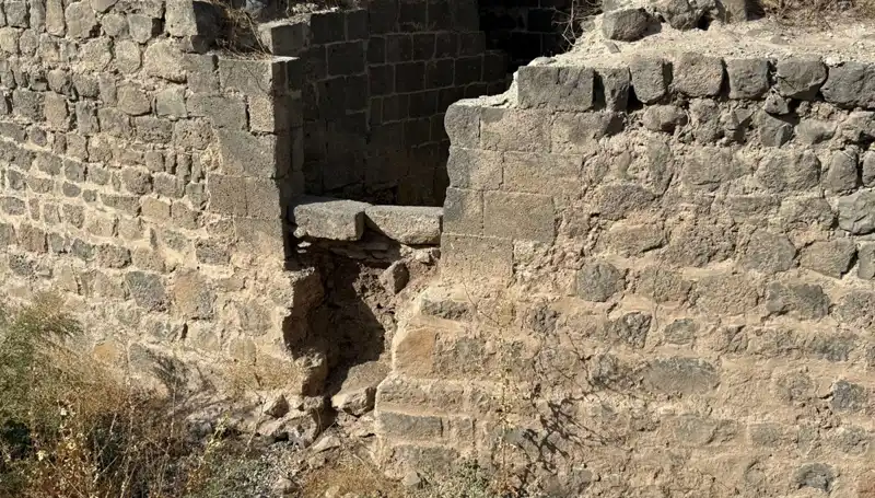 Diyarbakır Saint George Kilisesi'ne Ait Tarihi Kitabe: Hamam İddialarına Cevap!