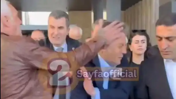 Özgür Özel'e AKM Çıkışında Şok Fiziksel Saldırı: Detaylar Ortaya Çıktı!