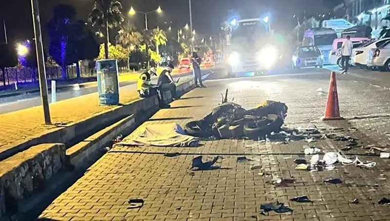 Alanya'da Motosiklet Kazası: Gençlerin Hayatını Kayıp Götüren Olay