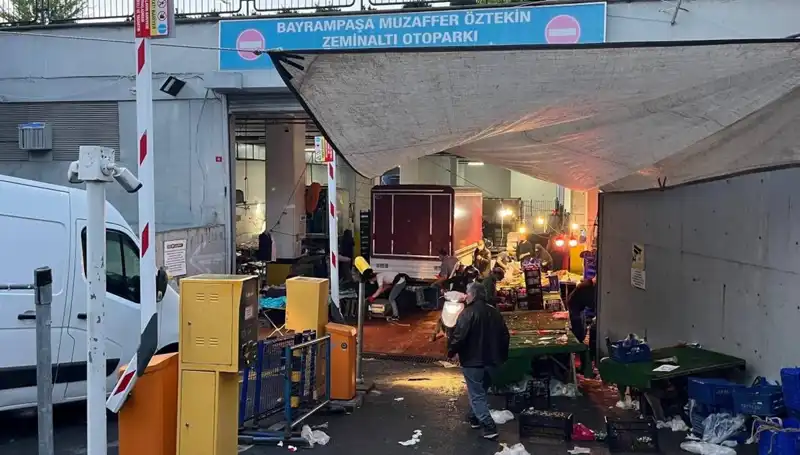 Biber Gazı Pazar Yerine Dağıldı: Alışveriş Tamamen Durdu!
