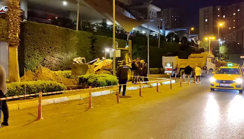 Doğalgaz Paniği AVM Girişinde Korku Dolu Anlara Neden Oldu!