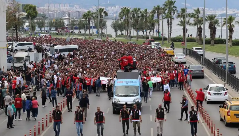 İzmir'de Grevde Son Durum: İşçiler 4. Günde Taleplerine Bağlı Kalıyor