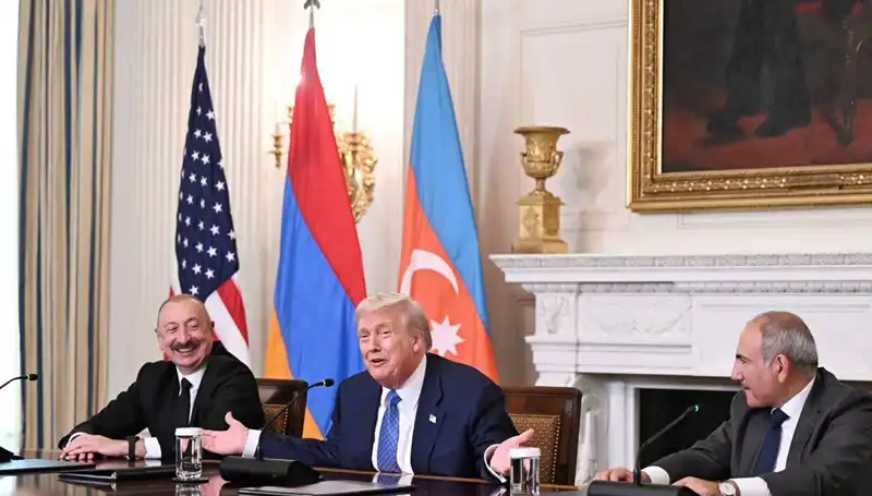 Aliyev'den Ermenistan'a Acil "Anayasa" Çağrısı: Zaman Kaybına Gerek Yok!