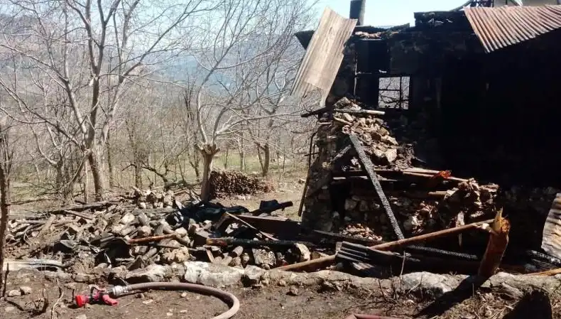 Karaman’da Müstakil Evde Yangın: Bir Can Gitti, Bir Kişi Yaralı