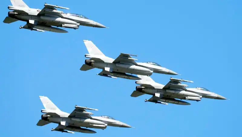 ABD'nin F-16 Planı: Ukraynalı Pilotlara 310 Milyon Dolarlık Eğitim