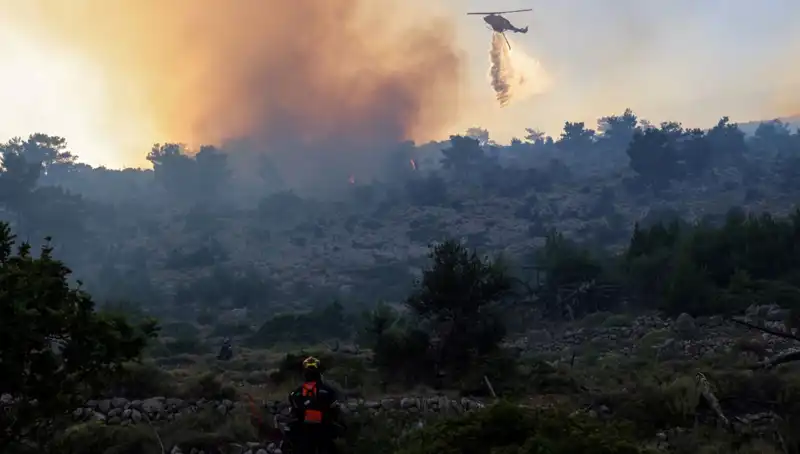 Eğriboz Adası'ndaki Orman Yangını, 2 Köyü Tehdit Ediyor: Son Durum Ne?