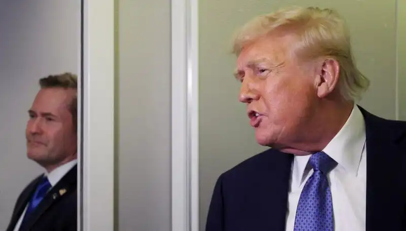 Trump’ın Görevden Alma Kararı: Mike Waltz’ın Gizli Planları Sızdı mı?