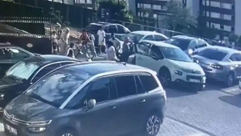 Eşini ve Yakınlarını Ezerek Kaçan Şüpheli Olayı: Detaylar Ortaya Çıkıyor