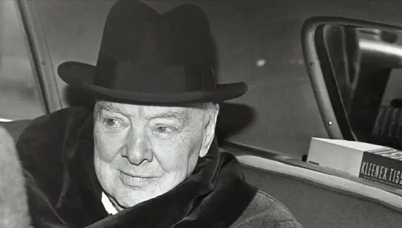 Churchill’in Bekar Evi Satışa Çıktı: Tarih Dolu Konut 3,75 Milyon Sterlinle Satılacak
