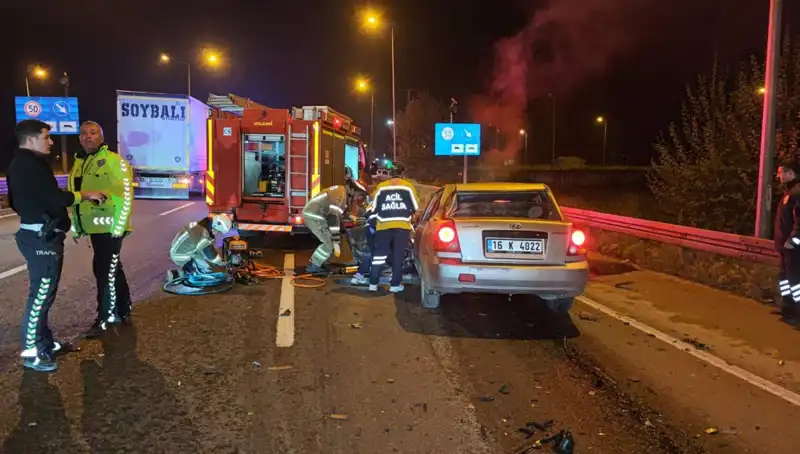 Kamyona Arkadan Çarpan Sürücü Kazada Hayat Mücadelesi Veriyor!