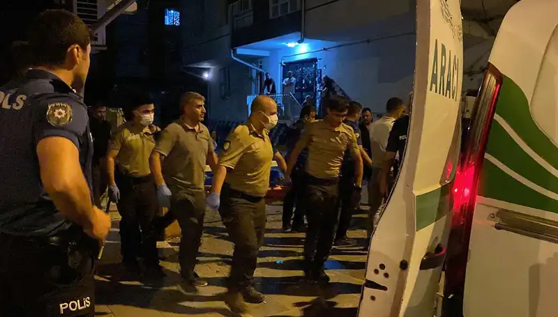 Eşini Katleden Adam, Ardından Korkunç İntihar Girişiminde Bulundu