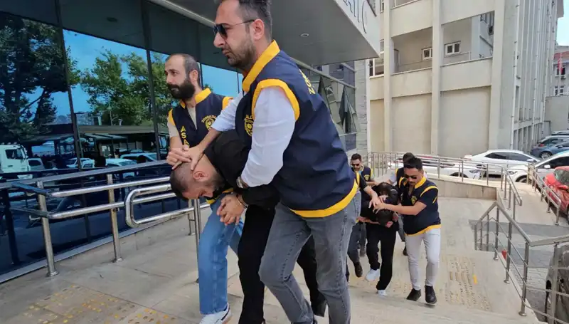 FETÖ Yalanlarıyla Milyonluk Vurgun: Gerçekler Ortaya Çıkıyor