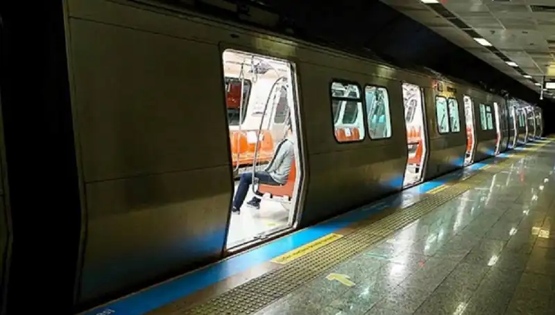 İstanbul'da Metro Duraklarının Kapatılması: Yolcular Ne Yapmalı?