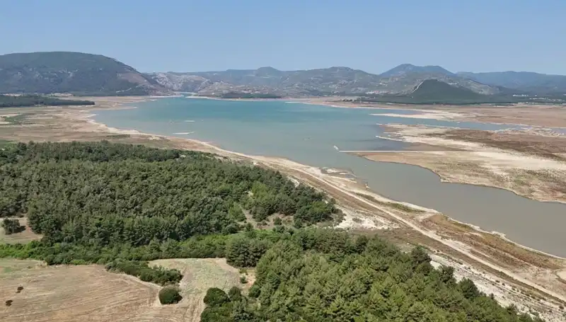 İzmir'de Tehlike Çanları: Su Kıtlığında Yüzde 50 Düşüş Yaşandı