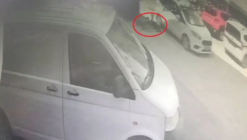Bisiklet Sürücü İki Çocuk, Felaketten Son Anda Kurtuldu!