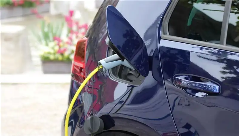 Tesla’yı Geride Bırakacak: 1500 Kilometre Menzilli Yeni Elektrikli Araç Geliyor!