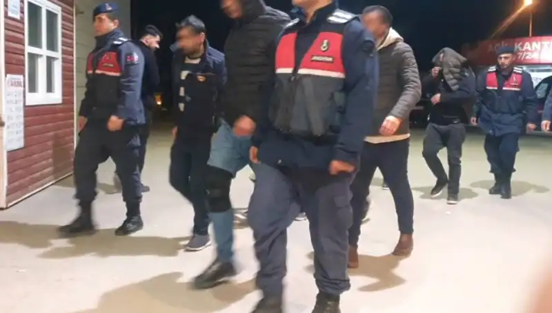 Bağ Evinde Yapılan Uyuşturucu Partisi: Güvenlik Güçleri Baskın Düzenledi